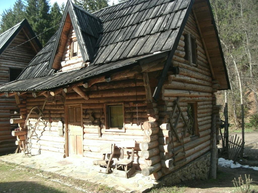 Holiday Park Zelenkovac Podrasnica ภายนอก รูปภาพ